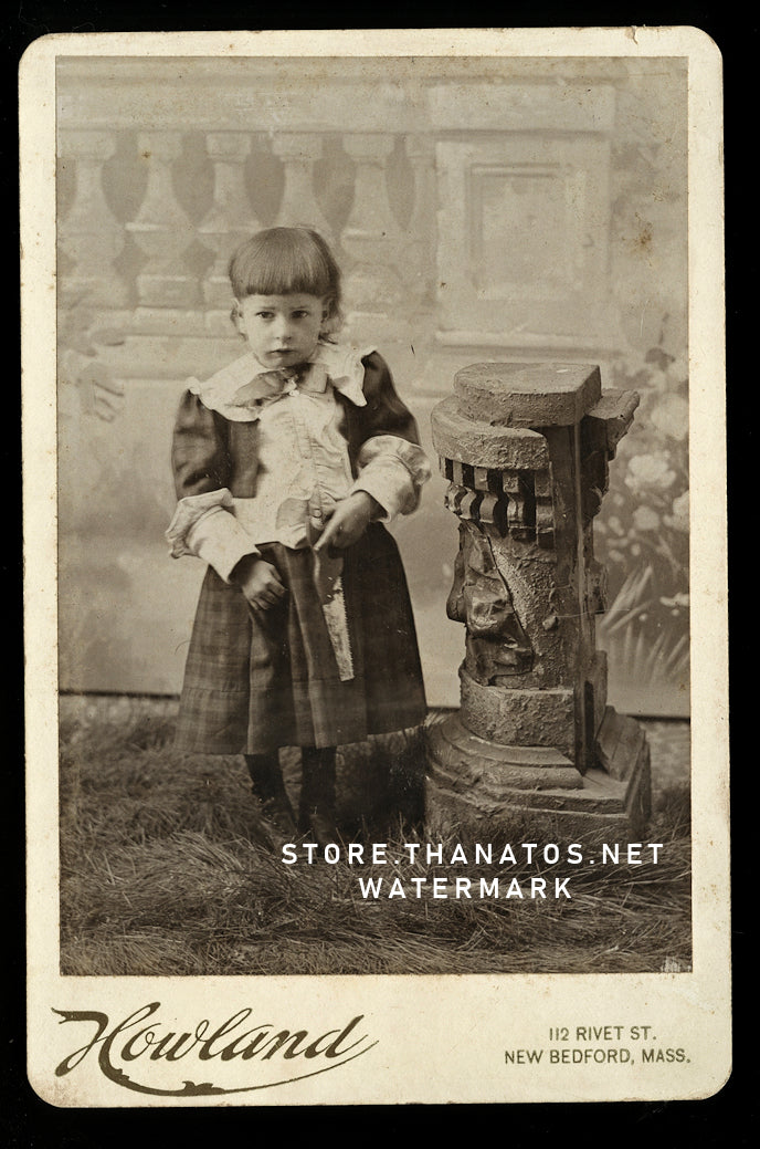 antique photo new Bedford Massachusetts creepy kid in dress holding bloody saw