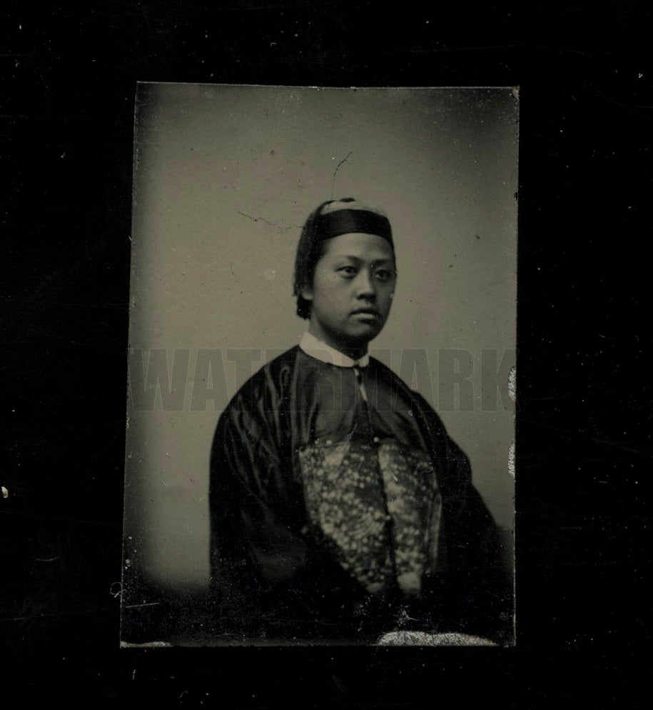 Super Rare Miniature Gem Tintype Chinese or Korean Man 1860s Photo / China 1800s