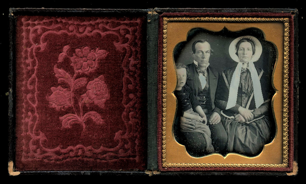 1850s Daguerreotype Of Family Man Woman Partially Hidden Boy - Sealed, Full Case