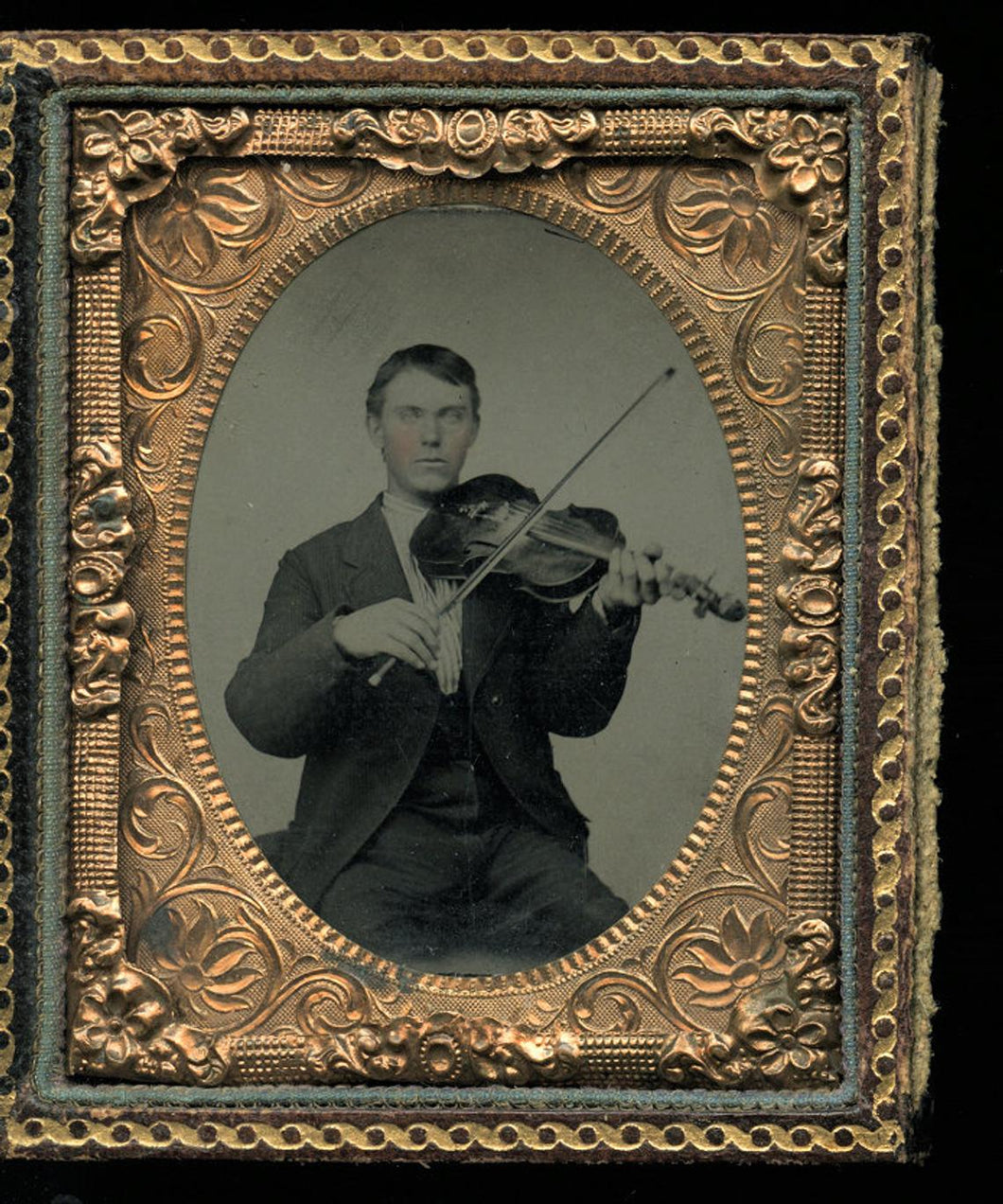 1860s Tintype Photo Man Playing Violin / Violinist / Musician