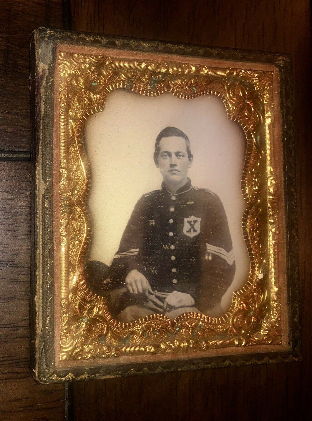 Rare DAGUERREOTYPE Photo Civil War Soldier Black X Patch 10th Legion 56 New York