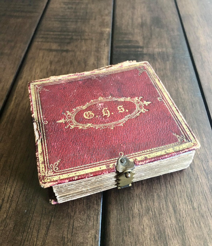 Miniature Antique 19th Century Tintype Album & 96 Original Photos / 1860s 1870s