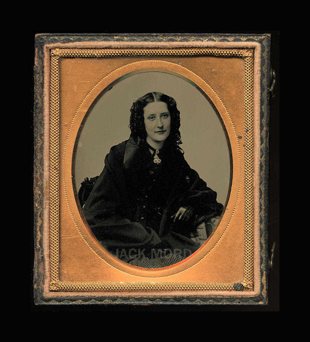 1/6 1850s Ambrotype Photo Beautiful Woman in Mourning Clothing