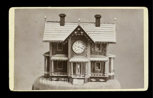 UNUSUAL CLOCK IN THE FORM OF A VICTORIAN DOLL HOUSE / ANTIQUE FOLK ART MODEL
