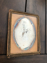Load image into Gallery viewer, sealed 1/4 daguerreotype of a man, 1850s
