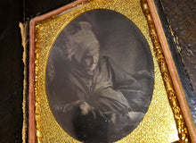 Load image into Gallery viewer, 1840s Daguerreotype Very Old Quaker Woman in Bonnet, Poss Post Mortem (3240b)
