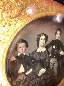 Large Daguerreotype of Family Push Button Leather Case North Carolina Estate