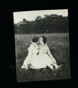 kissing girls snapshot photo 1910s or 1920s