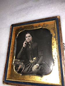 1/6 Daguerreotype Pretty Woman, Book on Table, Painted Gold Jewelry, Tinted